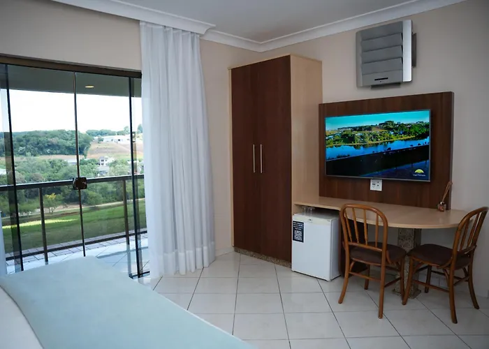 Hotel Lago Dourado